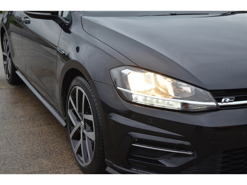 Used Volkswagen Golf 2017 for sale - 77821855: Photo 33