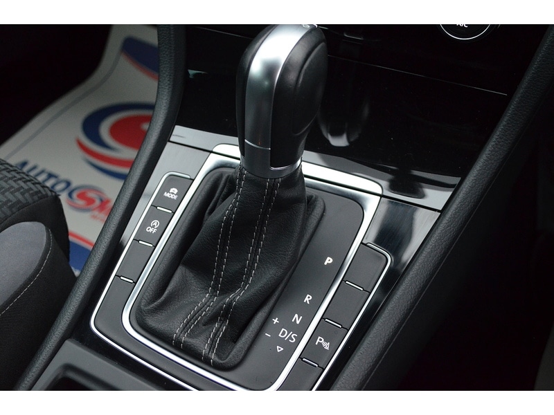 Used Volkswagen Golf 2017 for sale - 77821855: Photo 37