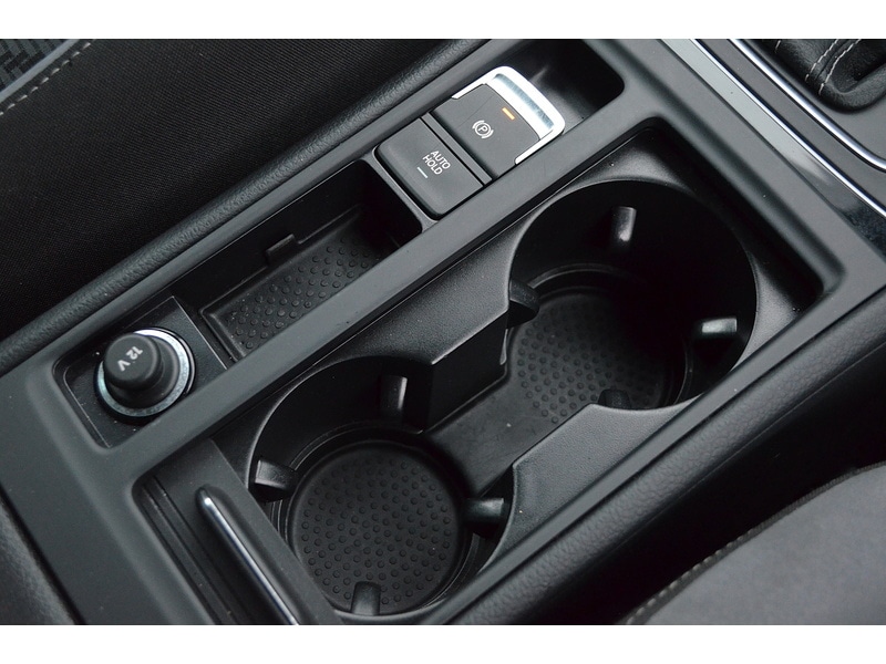 Used Volkswagen Golf 2017 for sale - 77821855: Photo 39