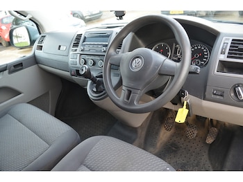 Used Volkswagen Transporter 2015 for sale - 78710243: Photo