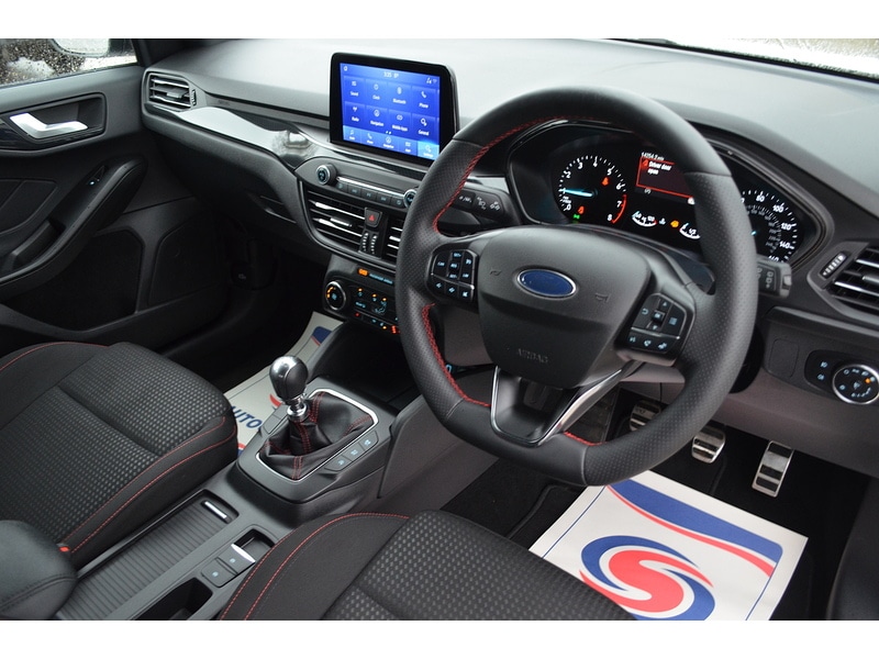 Used Ford Focus 2022 for sale - 77973125: Photo 2