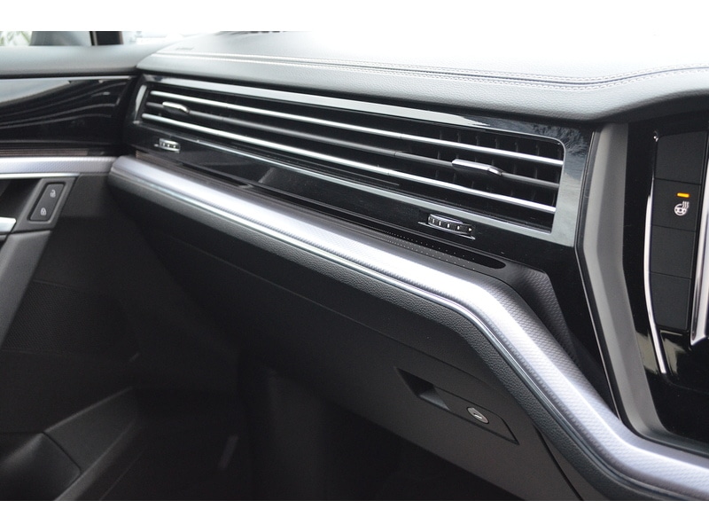 Used Volkswagen Touareg 2019 for sale - 77222934: Photo 35