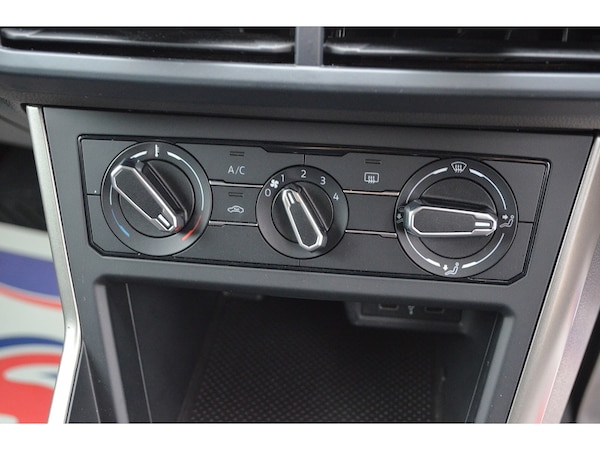 Used Volkswagen Polo 2021 for sale - 76320224: Photo 24