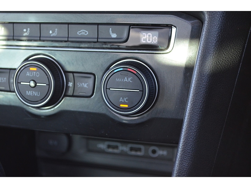 Used Volkswagen Tiguan 2018 for sale - 76778056: Photo 41