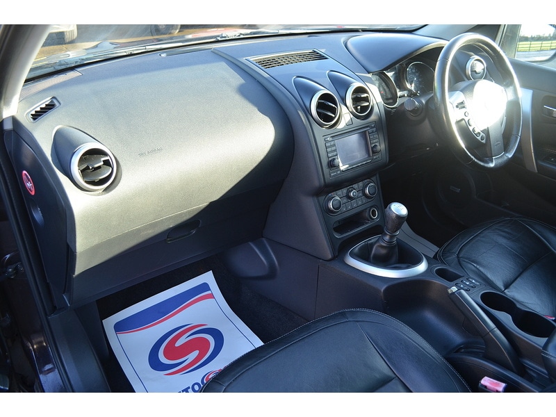 Used Nissan Qashqai 2011 for sale - 76879335: Photo 15