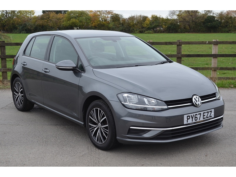 Used Volkswagen Golf 2017 for sale - 76320222: Photo 1