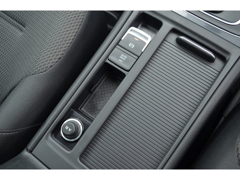 Used Volkswagen Golf 2017 for sale - 76320222: Photo 24