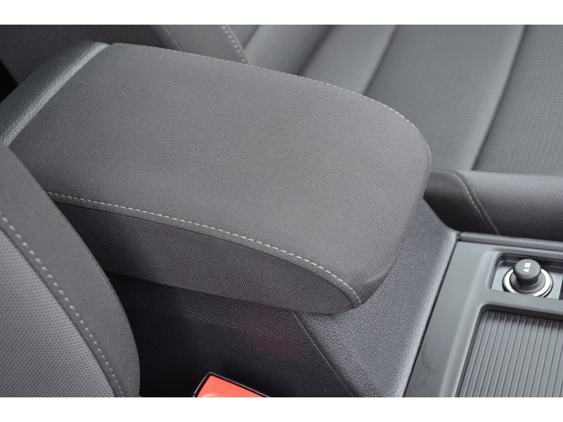 Used Volkswagen Golf 2017 for sale - 76320222: Photo 32