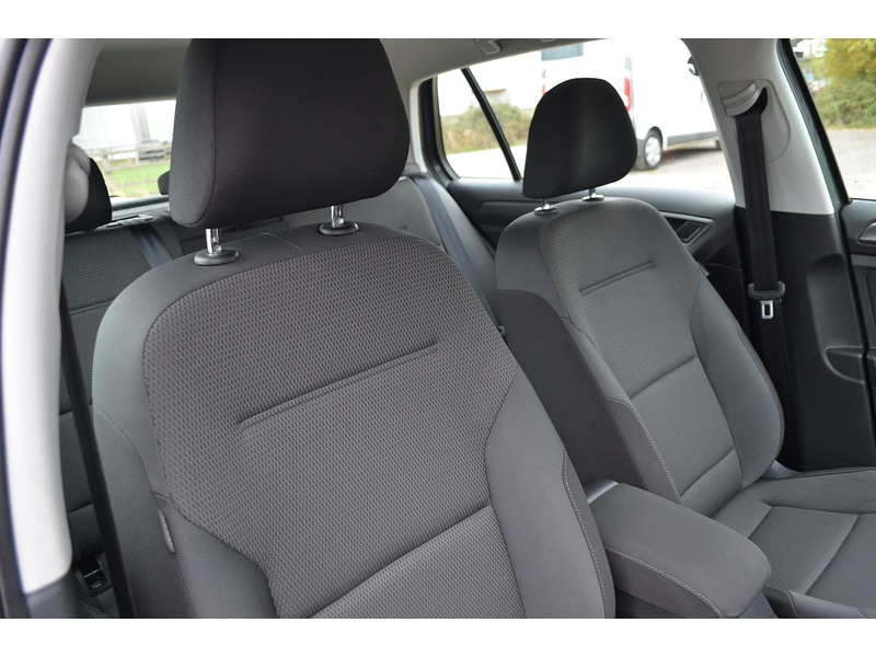 Used Volkswagen Golf 2017 for sale - 76320222: Photo 34