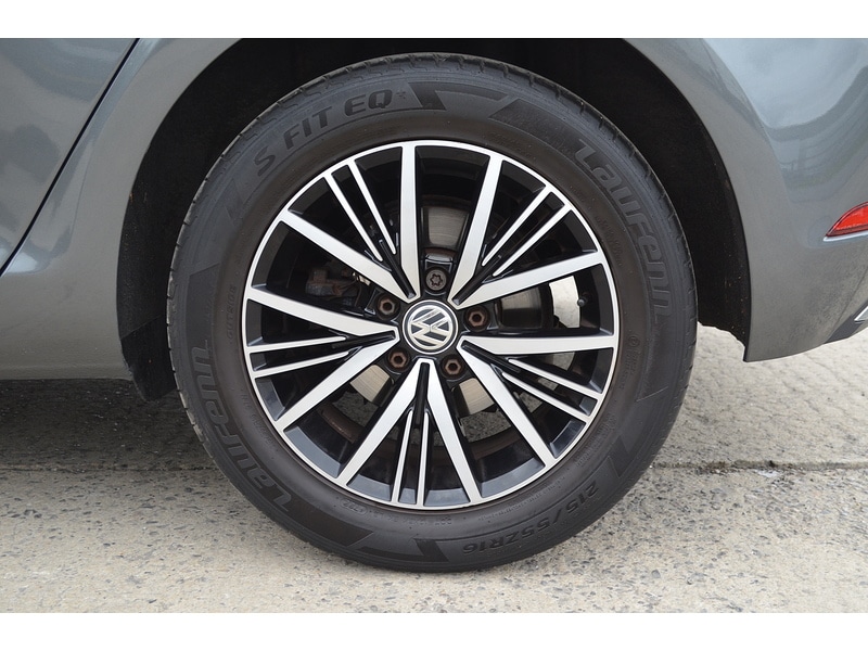 Used Volkswagen Golf 2017 for sale - 76320222: Photo 40