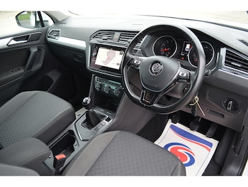 Used Volkswagen Tiguan 2018 for sale - 76267435: Photo 2