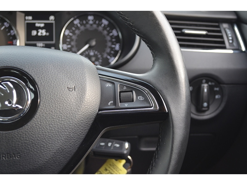 Used Skoda Octavia 2015 for sale - 76492162: Photo 24