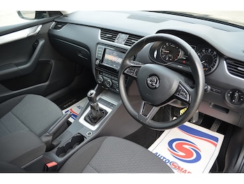 Used Skoda Octavia 2015 for sale - 76492162: Photo