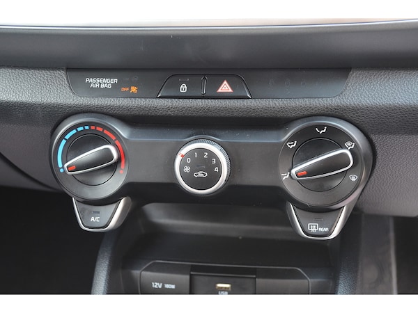 Used Kia Stonic 2021 for sale - 75182195: Photo 19