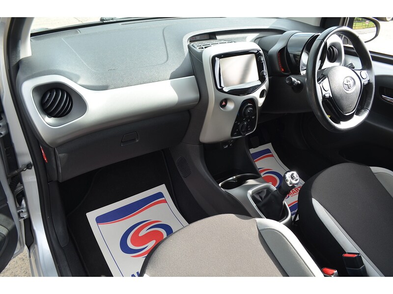 Used Toyota AYGO 2017 for sale - 76006745: Photo 14