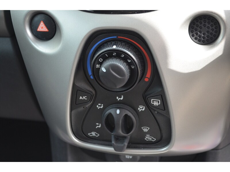 Used Toyota AYGO 2017 for sale - 76006745: Photo 19