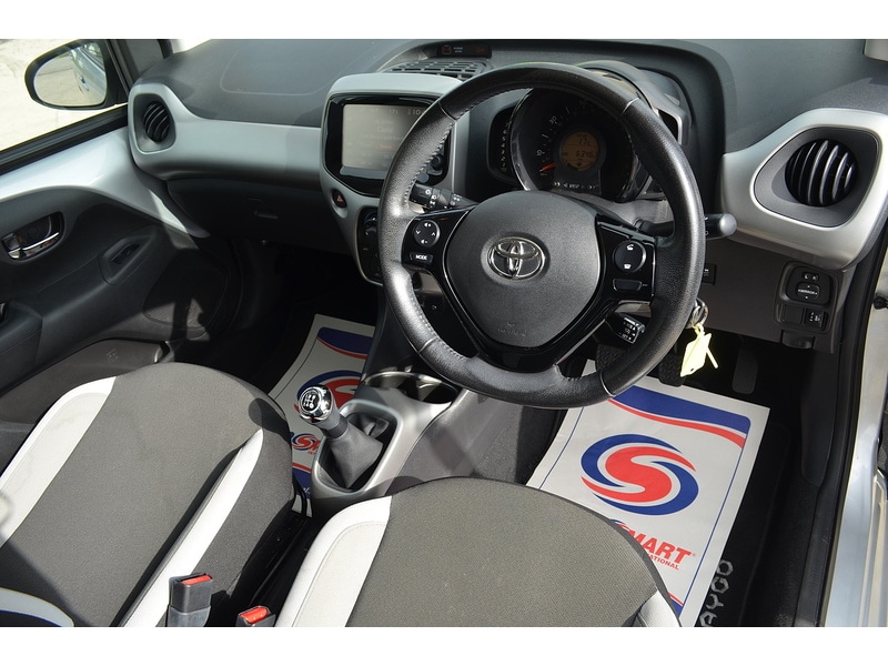 Used Toyota AYGO 2017 for sale - 76006745: Photo 2