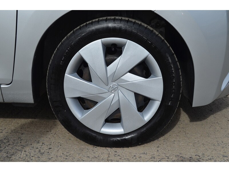 Used Toyota AYGO 2017 for sale - 76006745: Photo 32