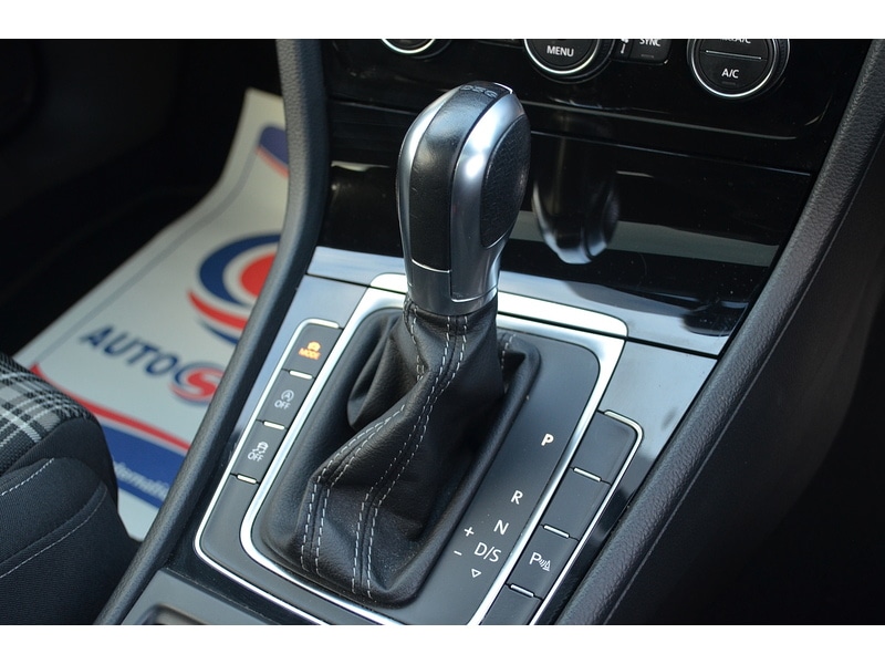 Used Volkswagen Golf 2018 for sale - 76778054: Photo 35