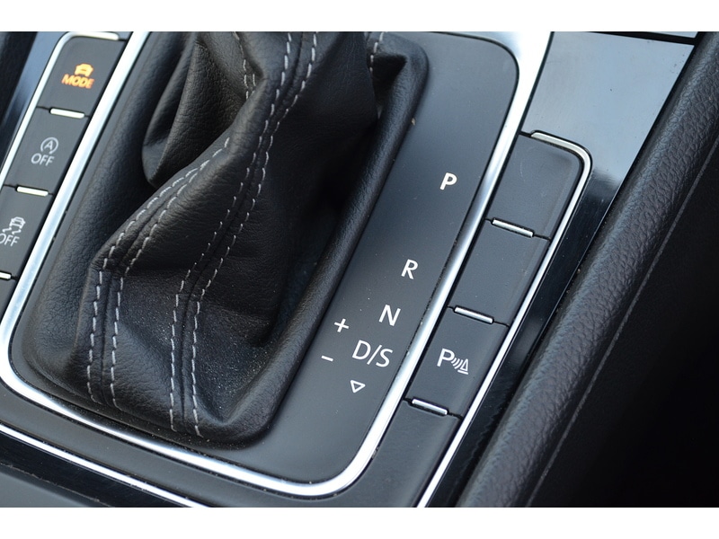 Used Volkswagen Golf 2018 for sale - 76778054: Photo 37