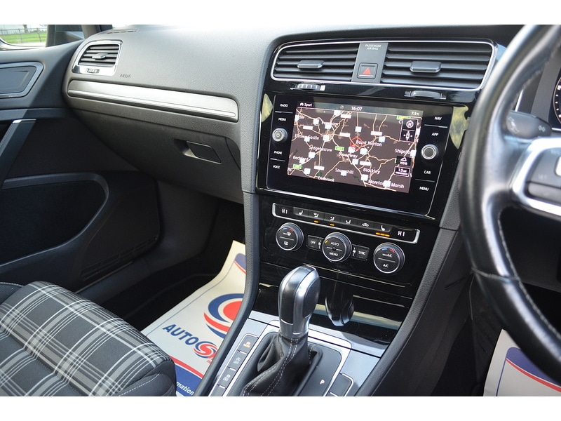 Used Volkswagen Golf 2018 for sale - 76778054: Photo 41