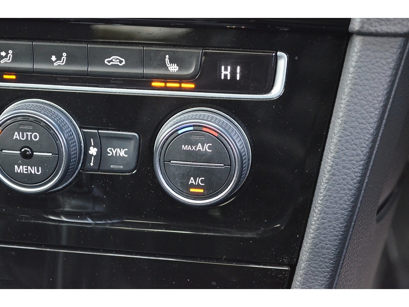 Used Volkswagen Golf 2018 for sale - 76778054: Photo 43