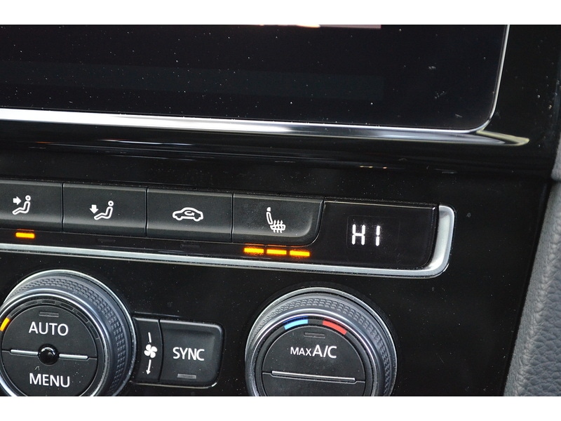 Used Volkswagen Golf 2018 for sale - 76778054: Photo 44