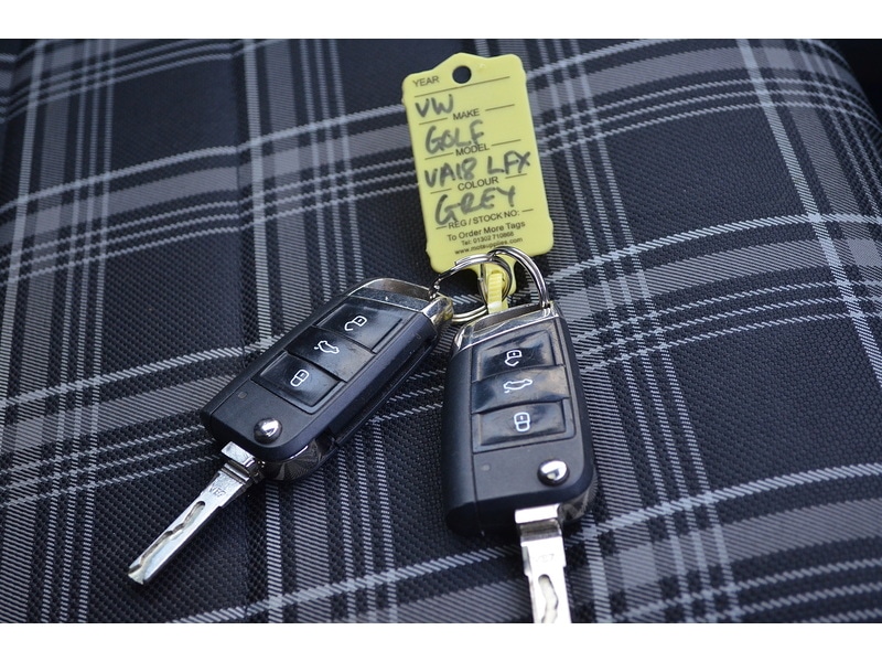 Used Volkswagen Golf 2018 for sale - 76778054: Photo 45