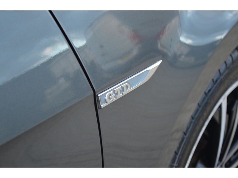 Used Volkswagen Golf 2018 for sale - 76778054: Photo 59