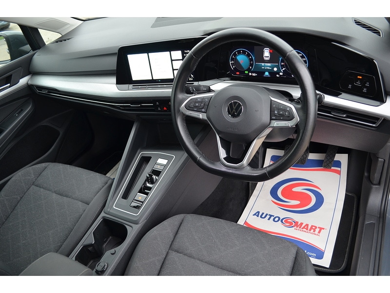 Used Volkswagen Golf 2020 for sale - 76470689: Photo 2