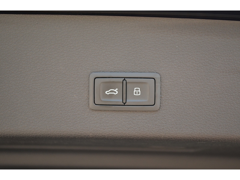 Used Audi e-tron 2020 for sale - 78163230: Photo 40