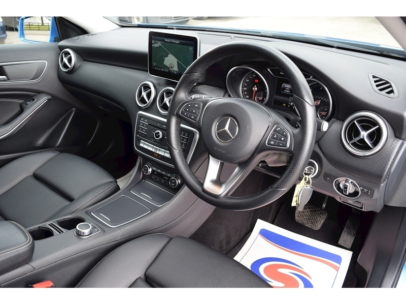 Used Mercedes-Benz A-Class 2016 for sale - 76612614: Photo 2