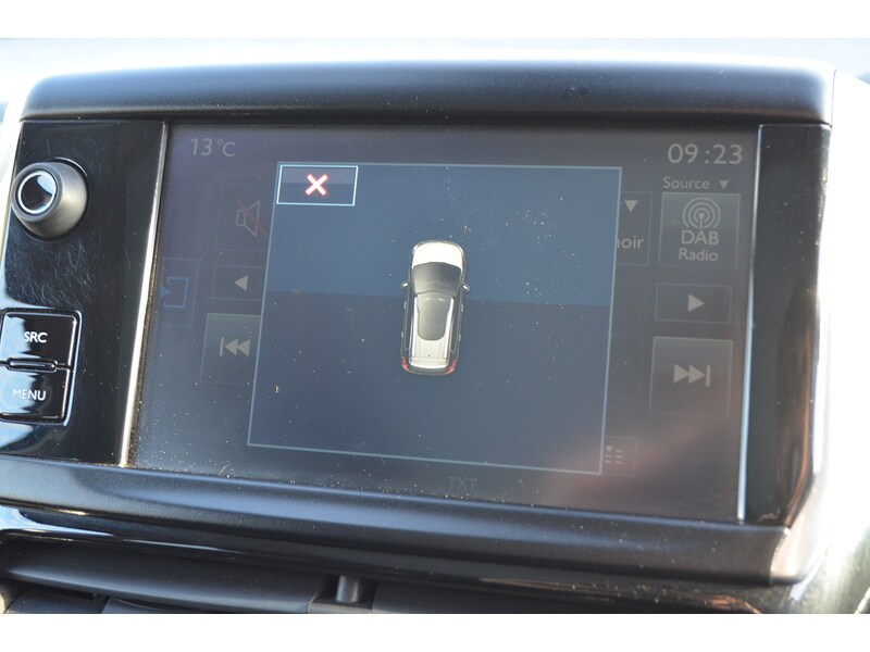 Used Peugeot 2008 2016 for sale - 76341111: Photo 18