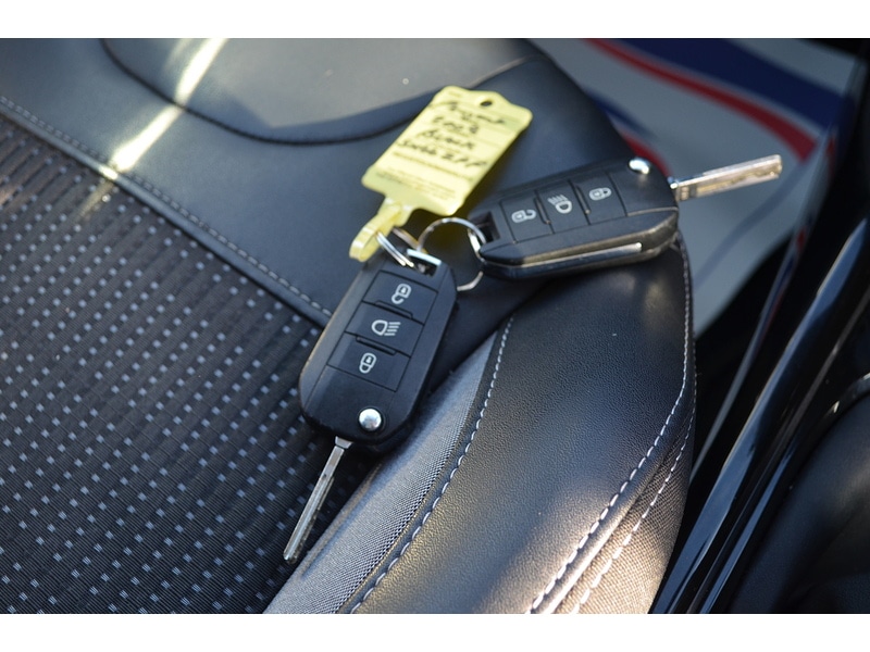 Used Peugeot 2008 2016 for sale - 76341111: Photo 26