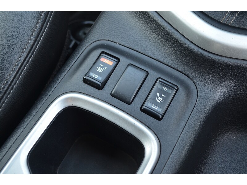 Used Nissan Navara 2018 for sale - 78107311: Photo 25