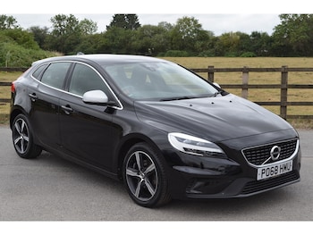 Used Volvo V40 2018 for sale - 79197846: Photo