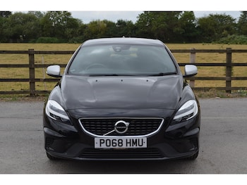 Used Volvo V40 2018 for sale - 79197846: Photo