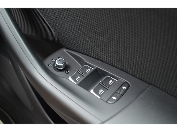 Used Audi Q3 2017 for sale - 75643073: Photo 36