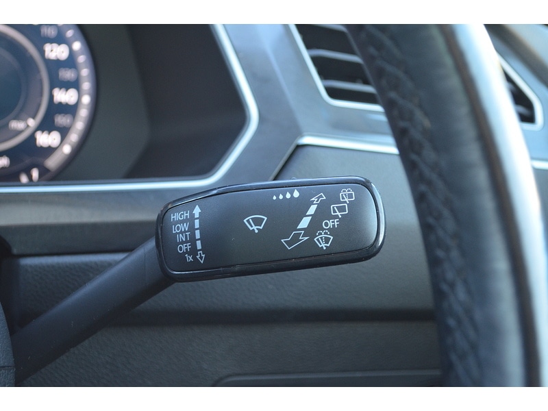 Used Volkswagen Tiguan 2018 for sale - 77998372: Photo 31