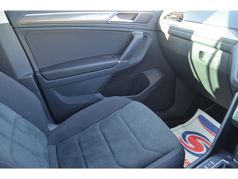 Used Volkswagen Tiguan 2018 for sale - 77998372: Photo 38