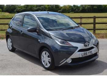 2016 - VVT-i x-pression 5-Door