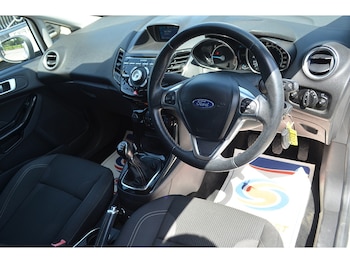Used Ford Fiesta 2015 for sale - 78710594: Photo