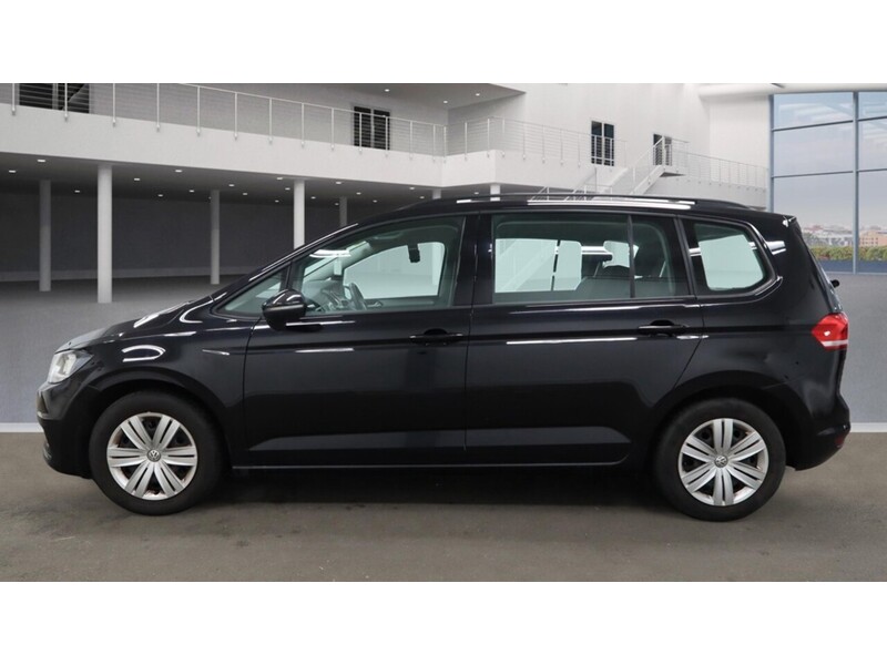 Used Volkswagen Touran 2017 for sale - 76357026: Photo 4
