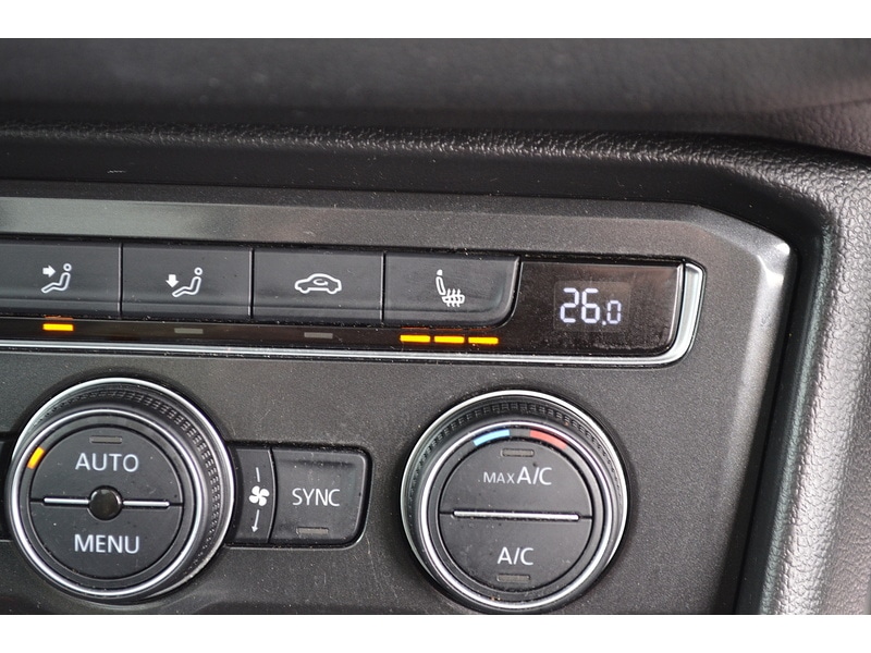 Used Volkswagen Tiguan 2018 for sale - 78016661: Photo 18