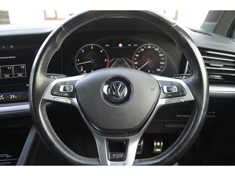 Used Volkswagen Touareg 2018 for sale - 76958531: Photo 18