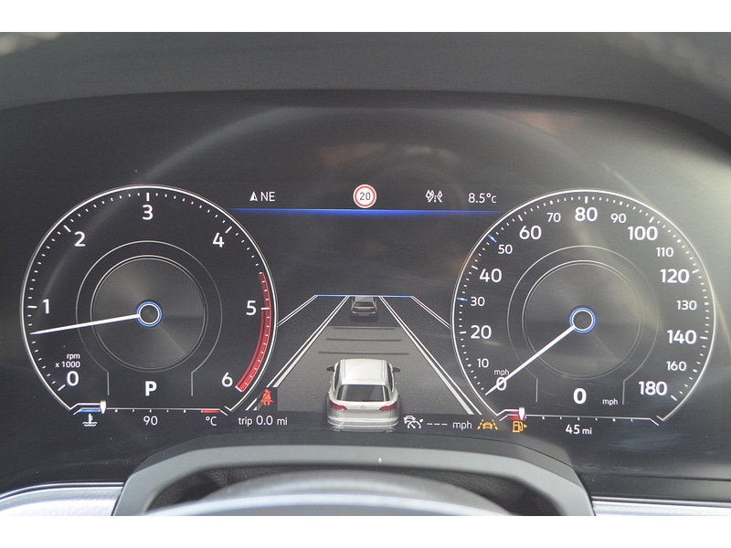 Used Volkswagen Touareg 2018 for sale - 76958531: Photo 19