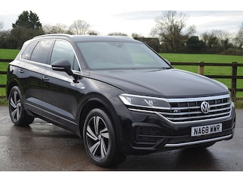 Used Volkswagen Touareg 2018 for sale - 76958531: Photo