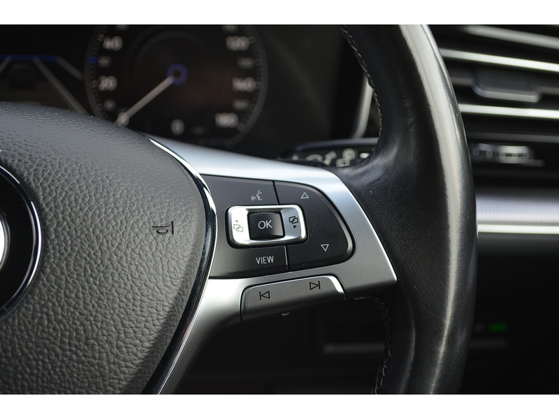 Used Volkswagen Touareg 2018 for sale - 76958531: Photo 24