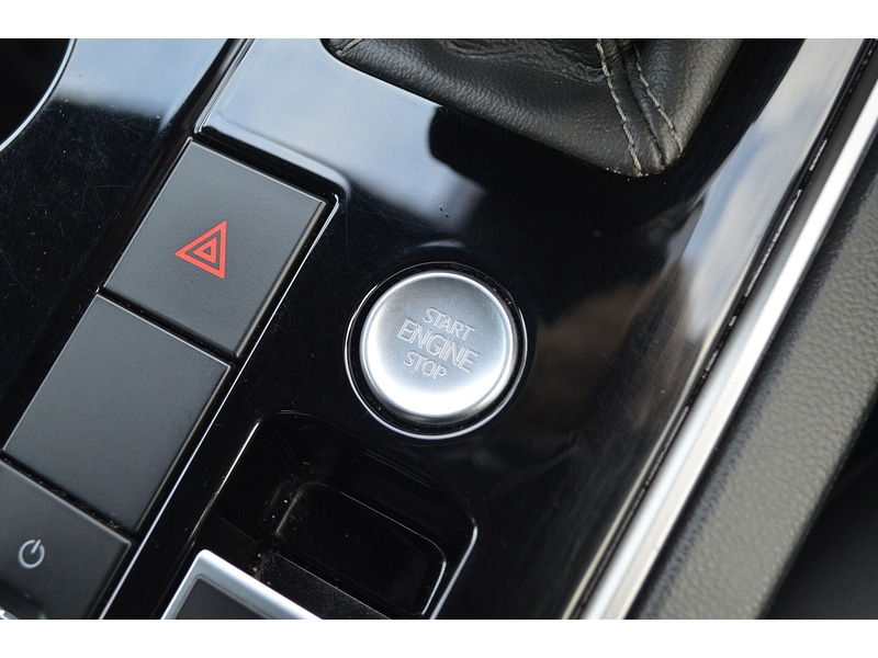 Used Volkswagen Touareg 2018 for sale - 76958531: Photo 25