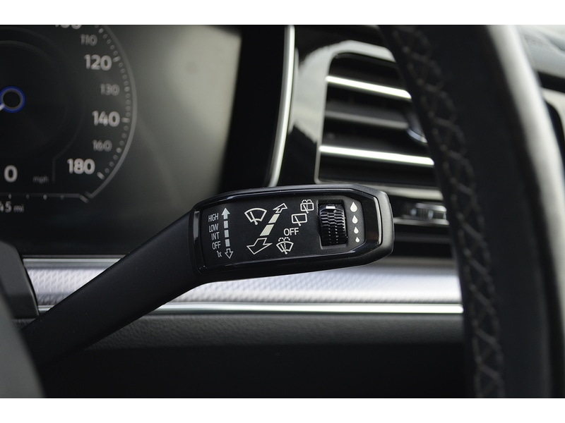 Used Volkswagen Touareg 2018 for sale - 76958531: Photo 33